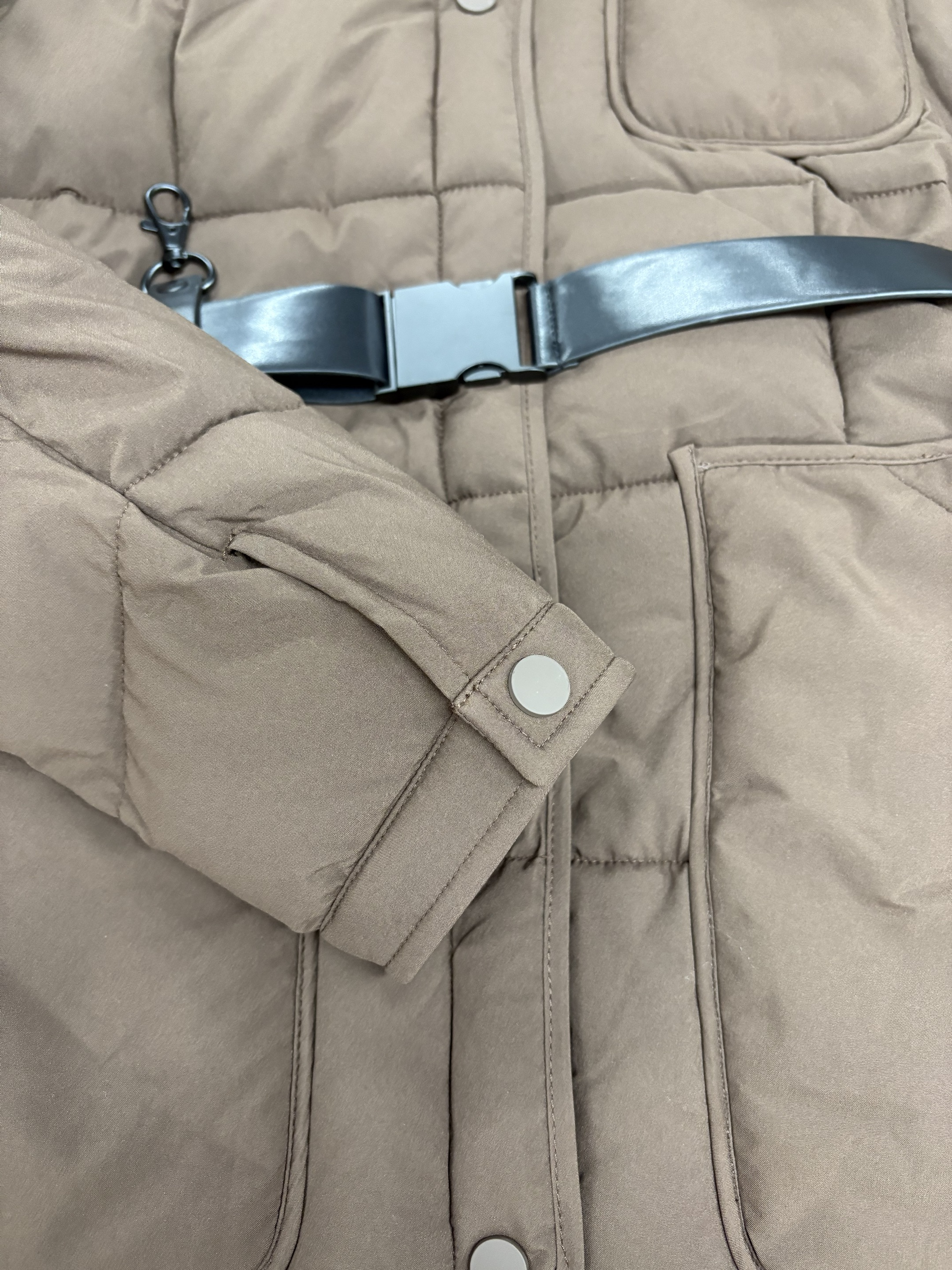 Ultra - Warna Bergaya Cahaya - Jaket seperti wanita yang disekat