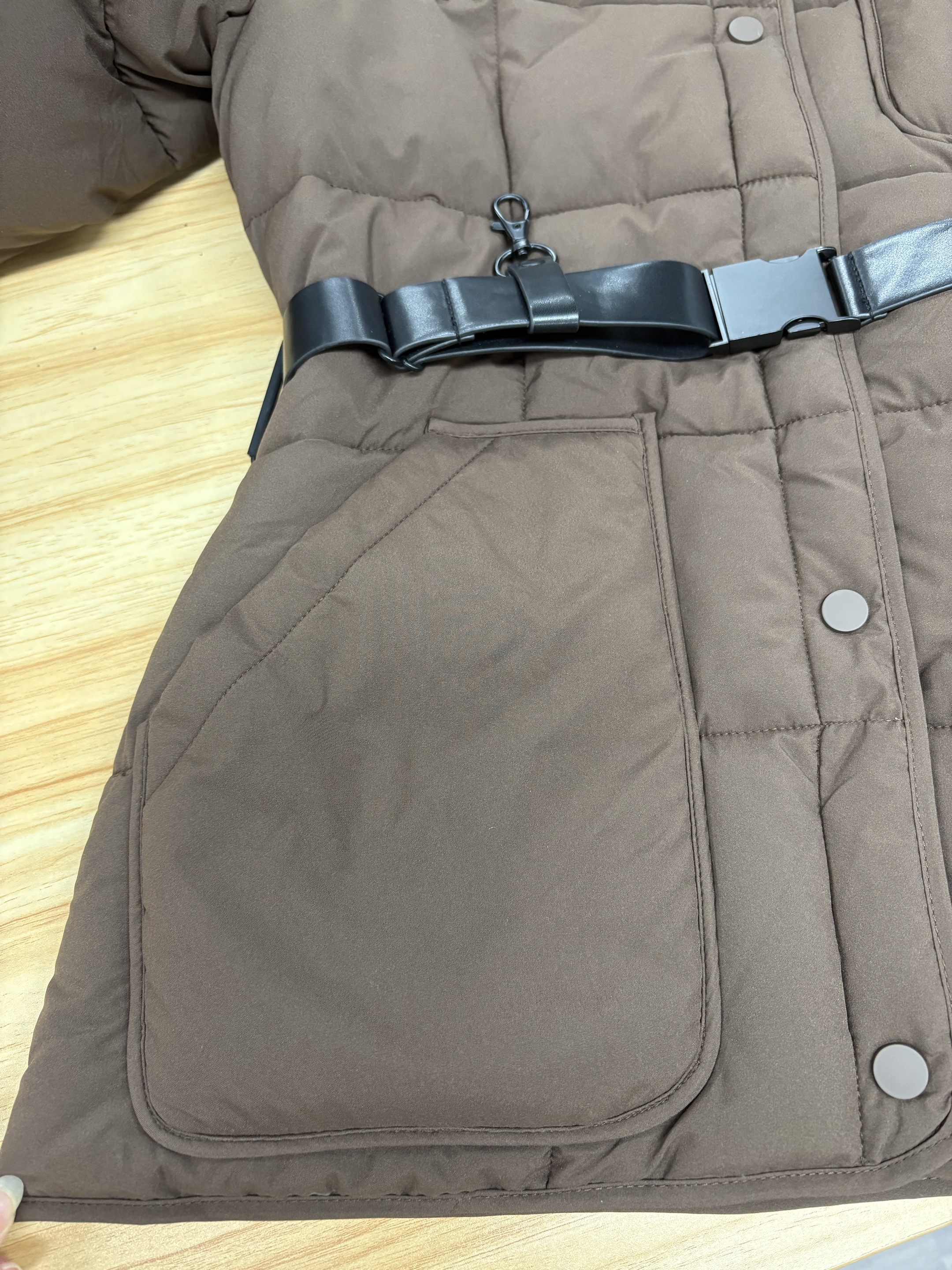 Ultra - Warna Bergaya Cahaya - Jaket seperti wanita yang disekat