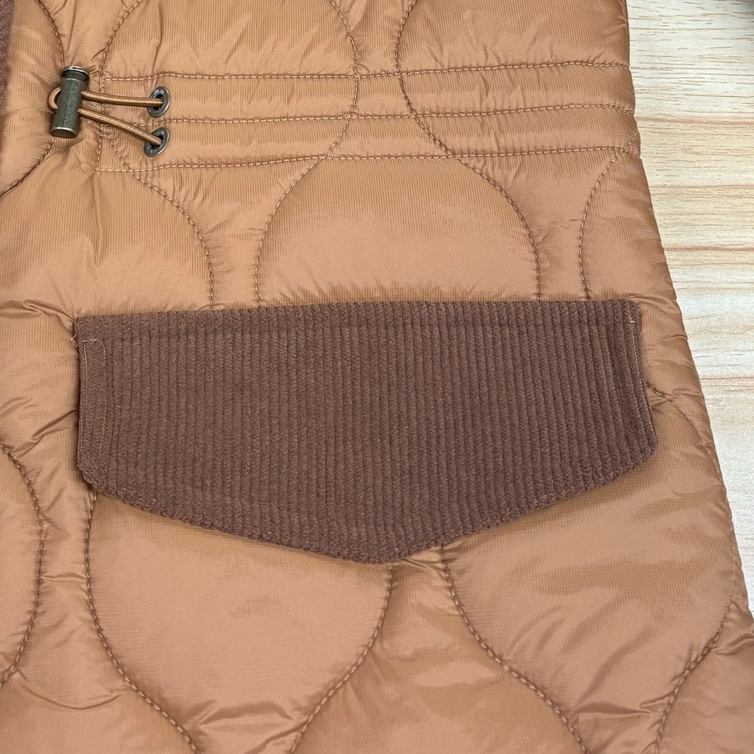 Corduroy & Matte Mixed Short Lightweight Coat with Curved Quiltings