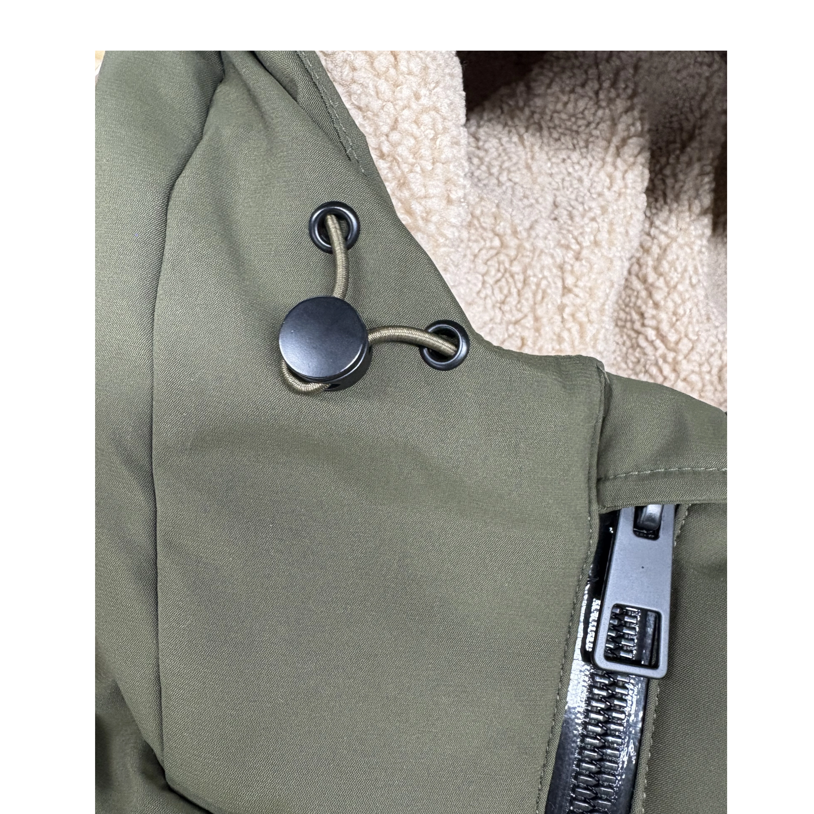 Matte & Lacquer Mixed Short Lightweight Coat with Waterproof Zipper